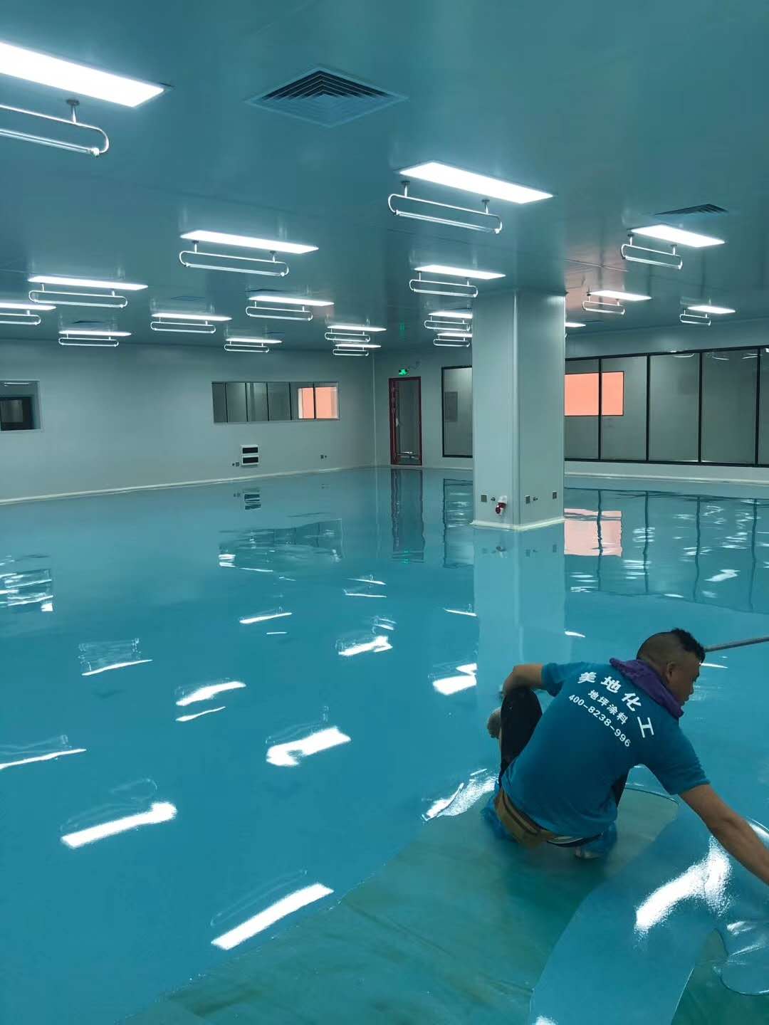 防靜自流平電地坪漆施工電子廠的作用 防靜自流平電地坪漆施工電子廠的作用